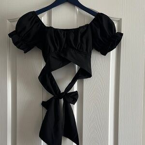 Elegant Black Women's Cropped Top